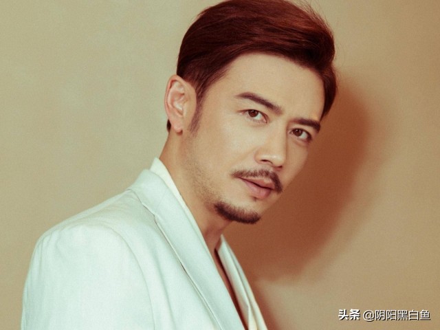 杨烁和老婆上节目要求多干家务,油腻大叔杨烁带孩子上节目