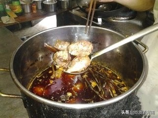 吃麻辣兔头最过瘾的长视频,麻辣兔背绝密配方