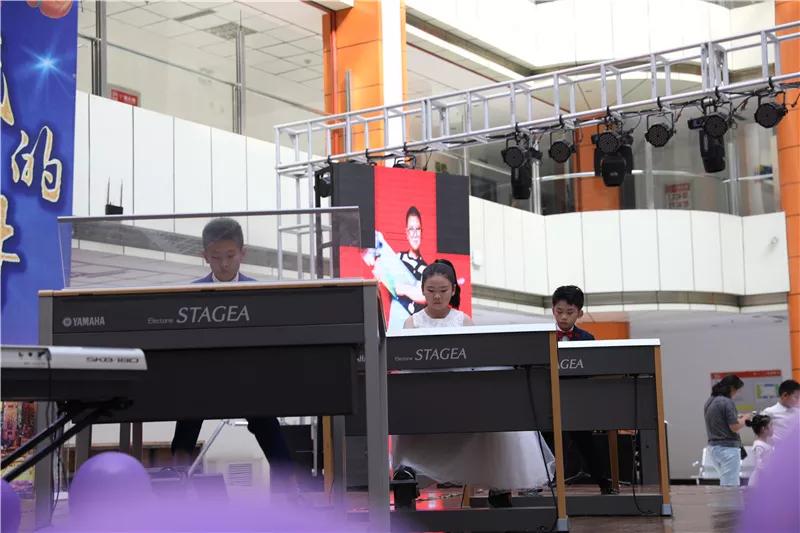 双排键演奏一个人的感觉,双排键演奏会音乐会