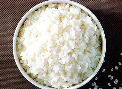 大米饭焖夹生的怎么处理,煮米饭米夹生怎么办