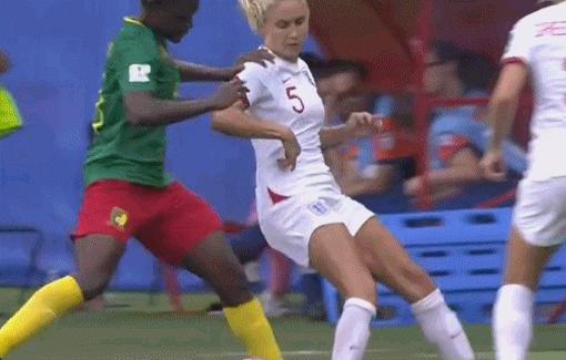 中国裁判被日本选手羞辱霸气回击,中国裁判被选手激怒