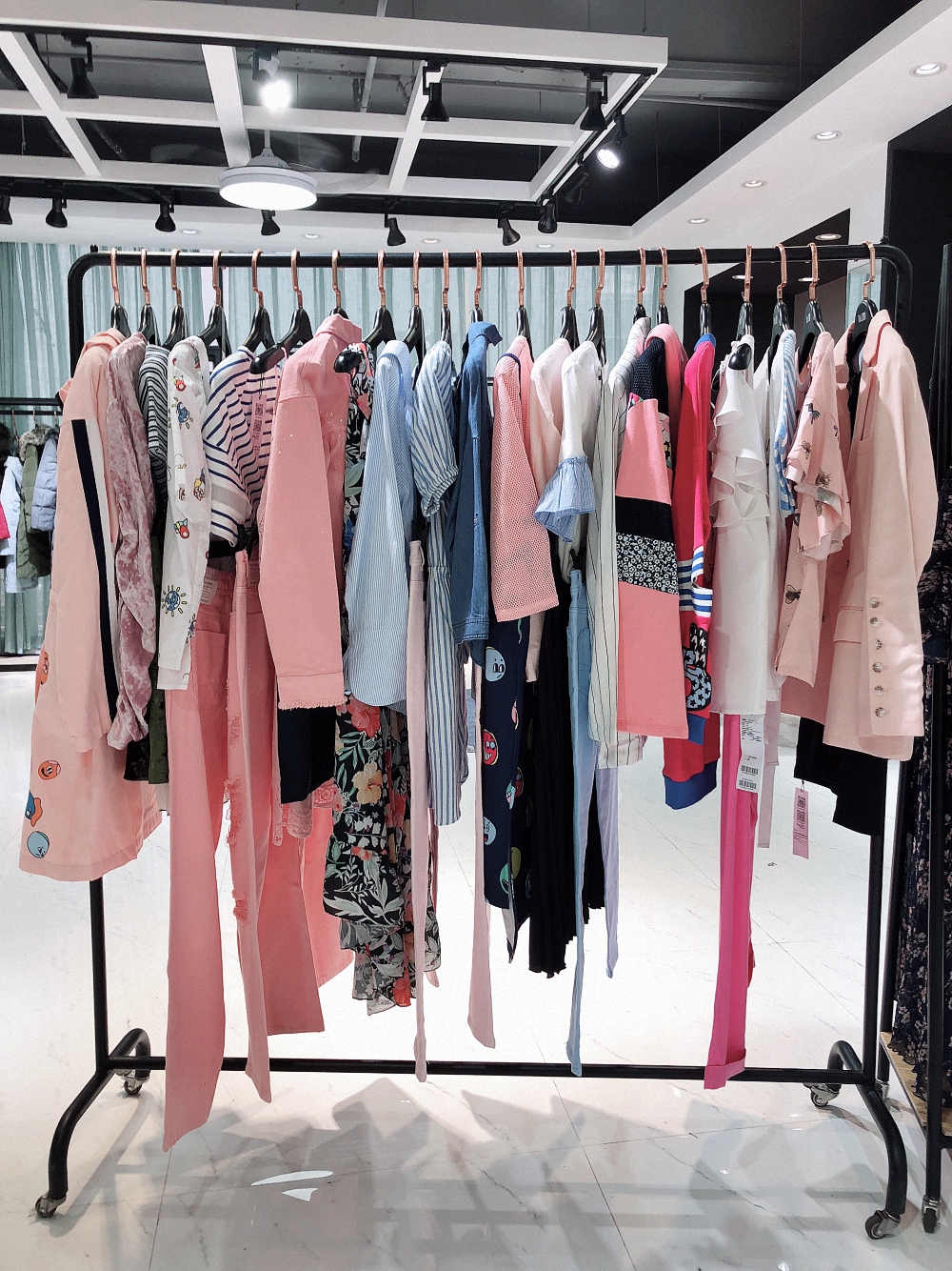 艾格etam官方旗舰店春夏款,冬女装尾货批发一手货源当季