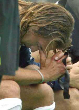 足球场那些泪洒球场的瞬间,足球场让人动容的瞬间