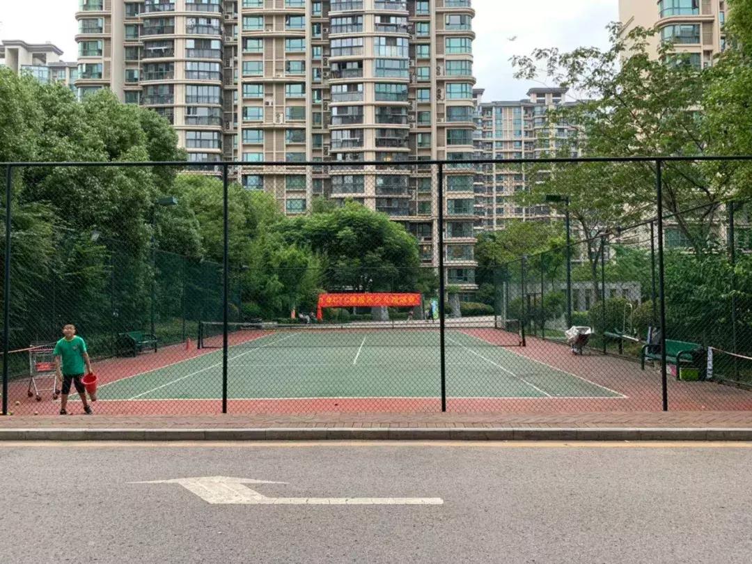 我叫雅居乐花园，我只想做个安安静静的*男美**子