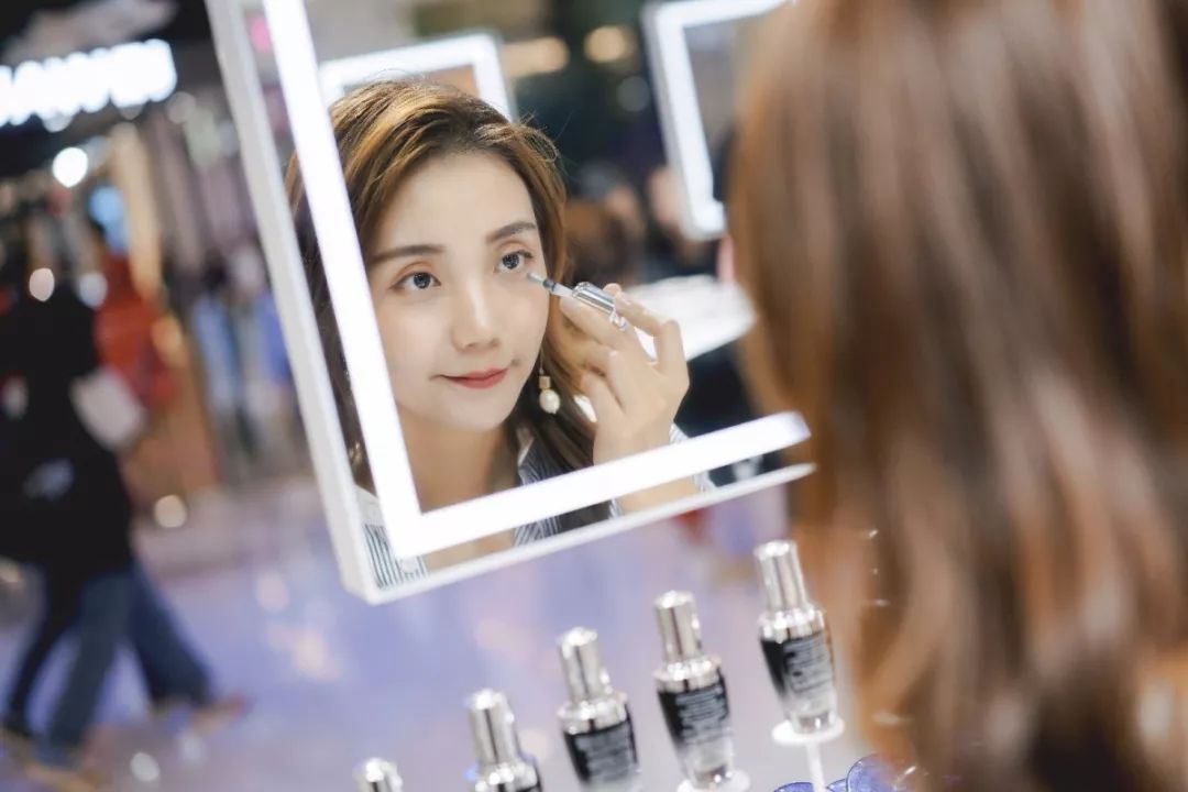 兰蔻法式轻妆,氧气初恋妆高光