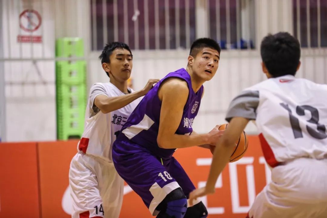 十六强激烈幸存不易新八强更强明日开战丨2018-19耐克高中联赛