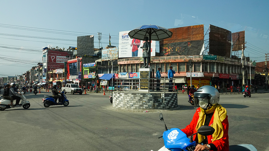 尼泊尔十堰,尼泊尔为什么这么穷