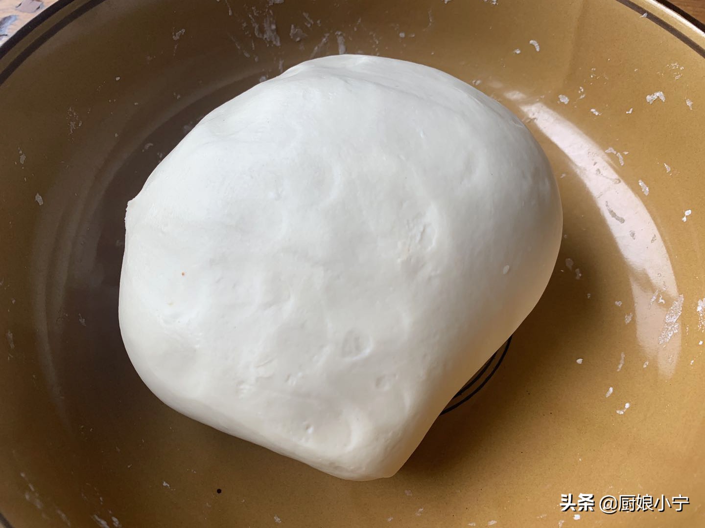 饺子皮用温水还是凉水,饺子皮用温水还是凉水和面