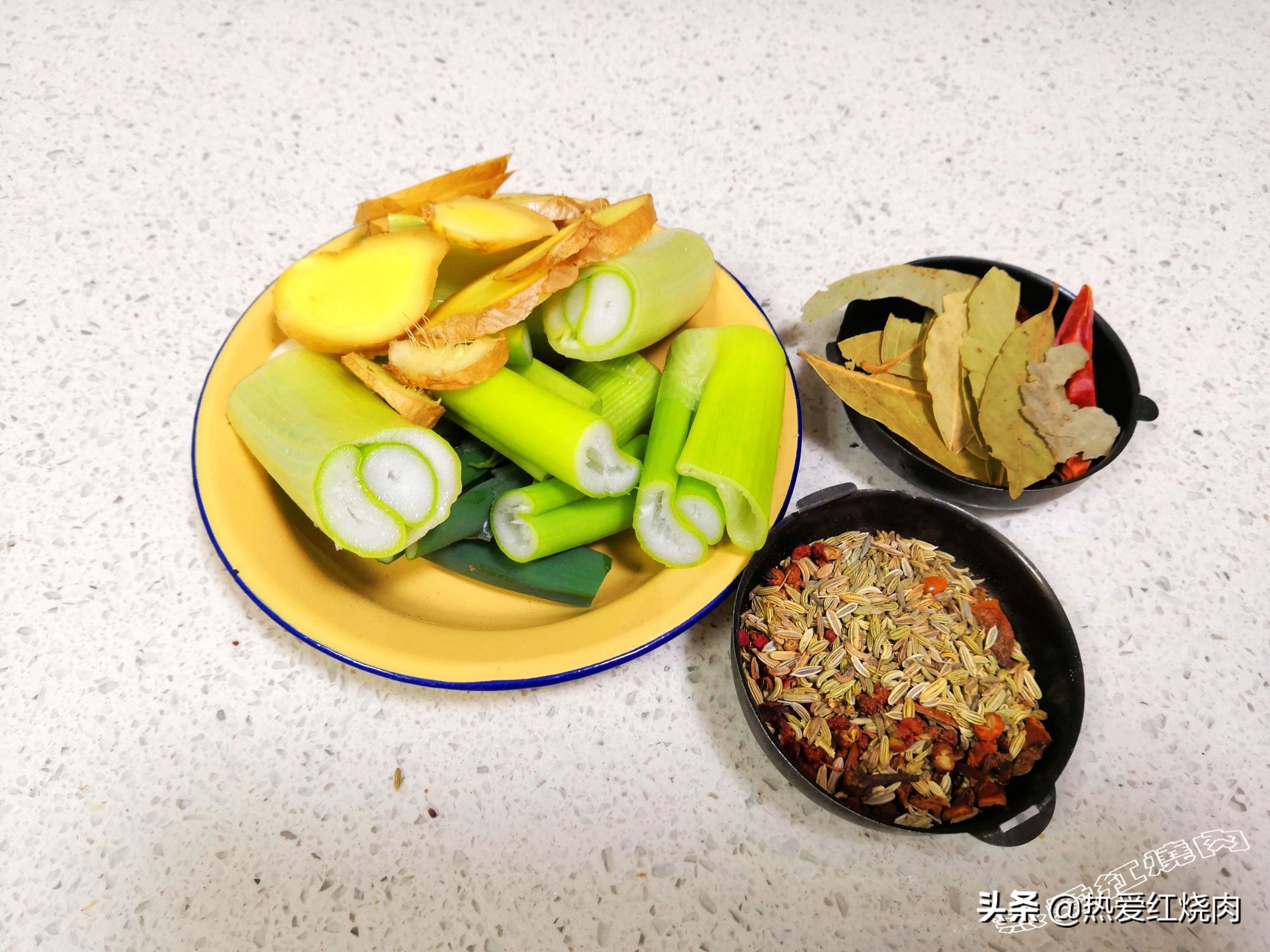 过年桌上的大猪头,过年的大猪头