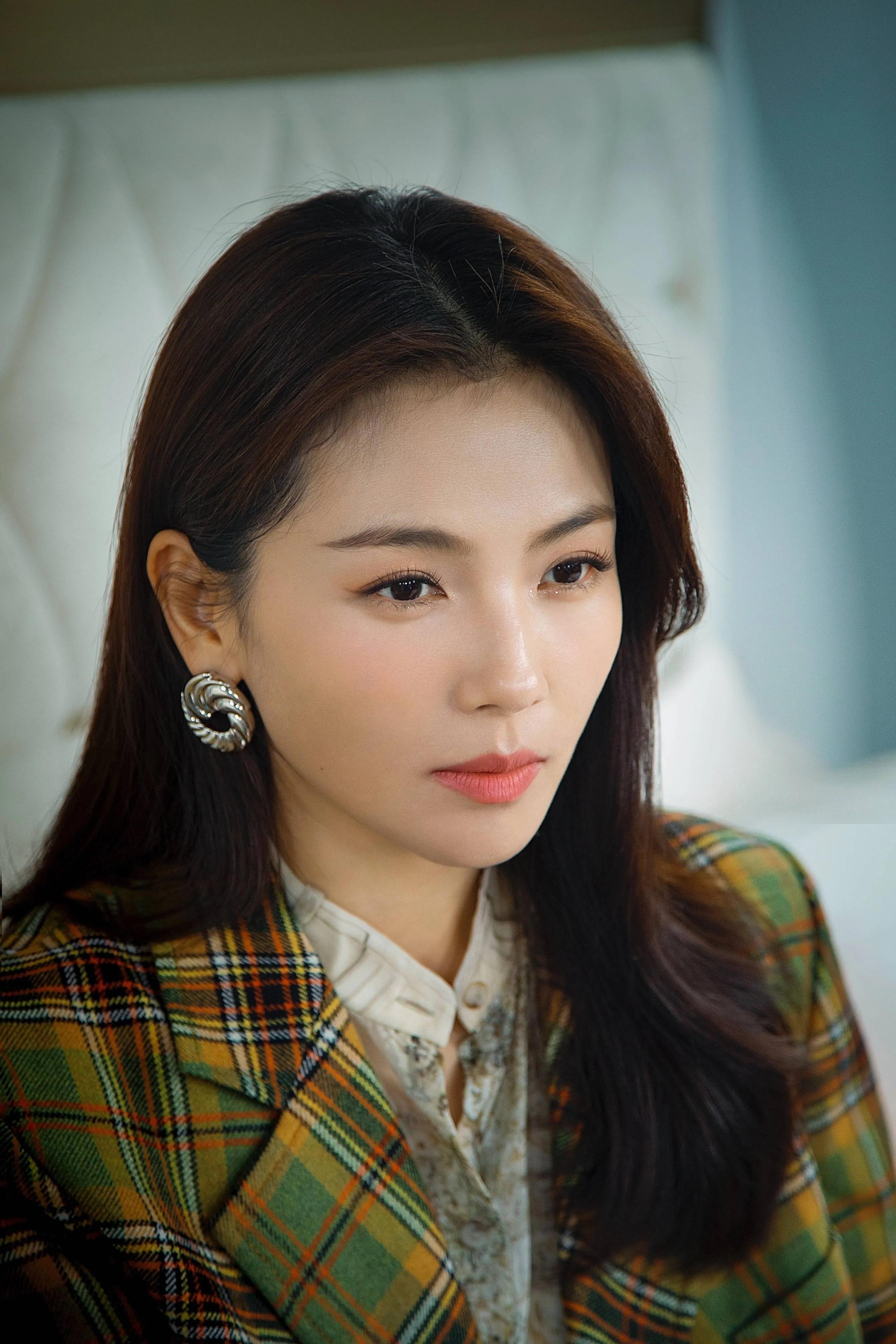 王珂:百亿富豪闪婚女明星,三年后遭遇破产,媳妇成“国民贤妻”