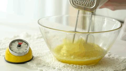 好吃的只有奶油的爆浆蛋糕,罗森摩卡芋泥味奶油蛋糕