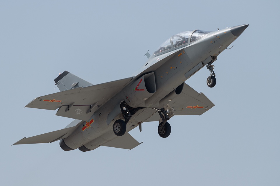 中国的l-15战机,中国未来不可限量的大学