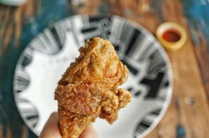 快餐吃到苍蝇,快餐吃到蛆可以要求赔偿多少