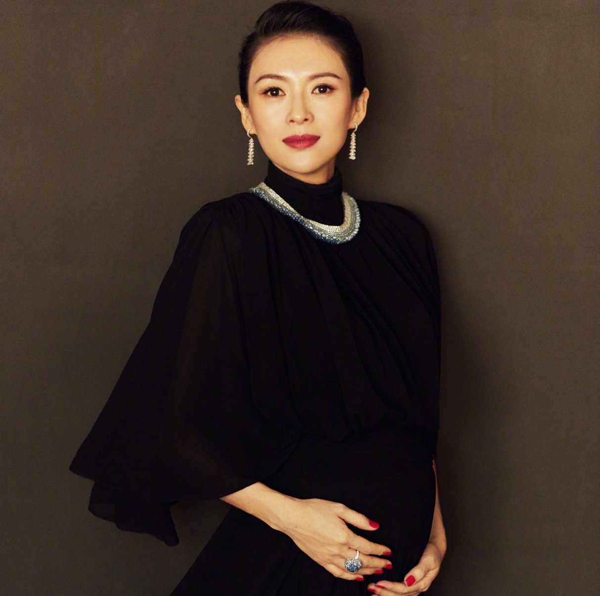 章子怡生理性涨奶,汪峰谈章子怡产后反应