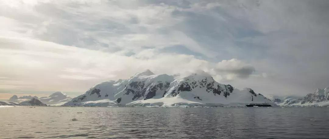 皮艇上漂流,皮筏艇海上