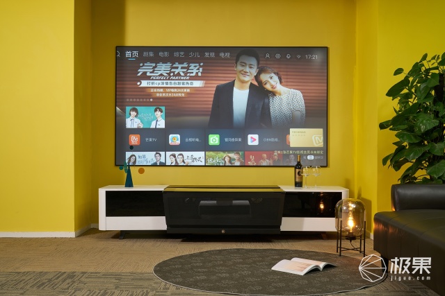 真正的无边框全屏电视机,超薄屏幕无边框电视