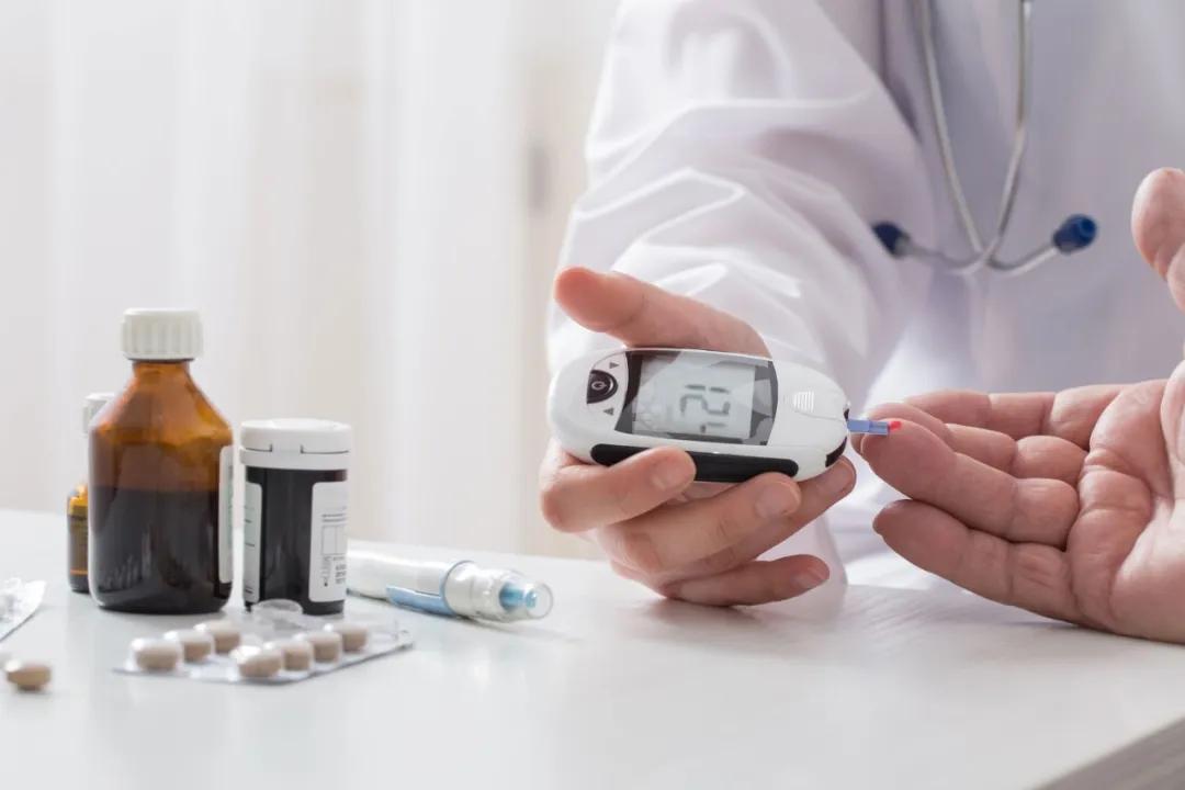 一个只烧钱不赚钱的行业，因为疫情迎来了春天