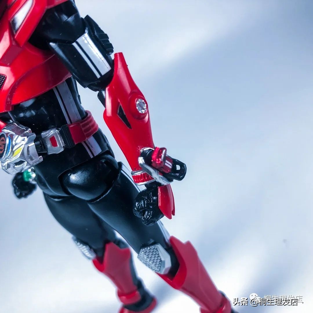 座驾最贵的假面骑士！假面骑士Drive驰骑shf测评