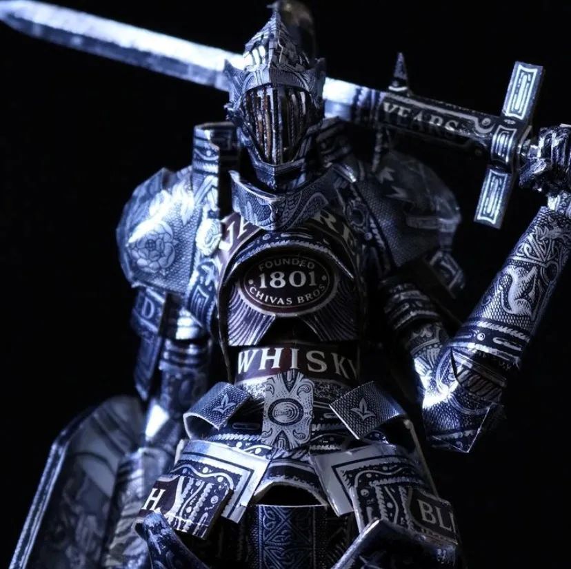 获赞50万！日本宅男将巧克力盒做成大国王，将垃圾变成艺术品