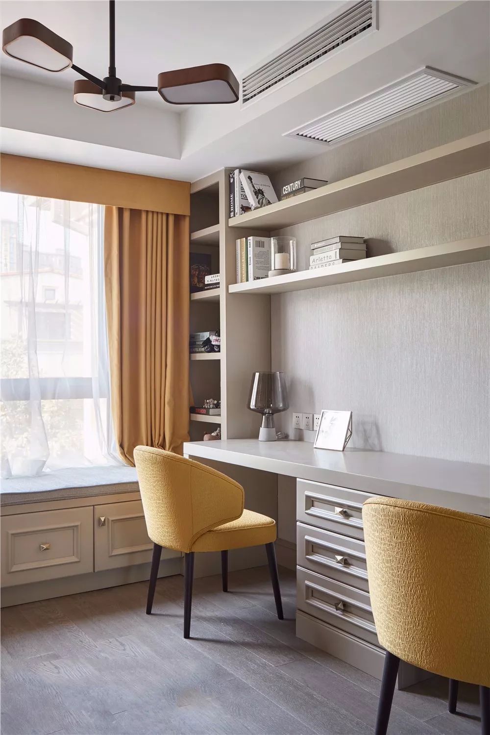 房间小柜子和书桌怎么设计,全屋定制小柜子和隐藏式书桌