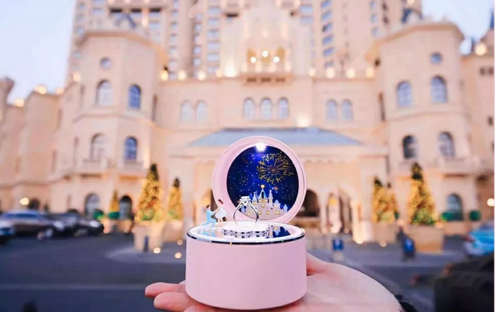 选购钻戒参数详细,哪个品牌的钻戒每个款式独一无二