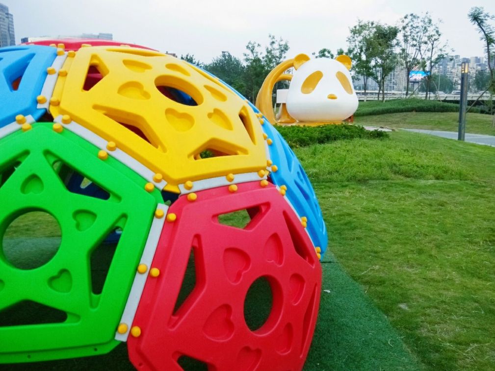 成都城市绿道,成都被山包围