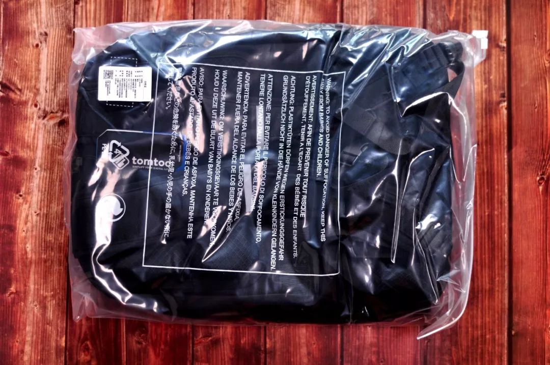 tumi双肩背包都可以怎么装,tumi双肩包真的那么好吗