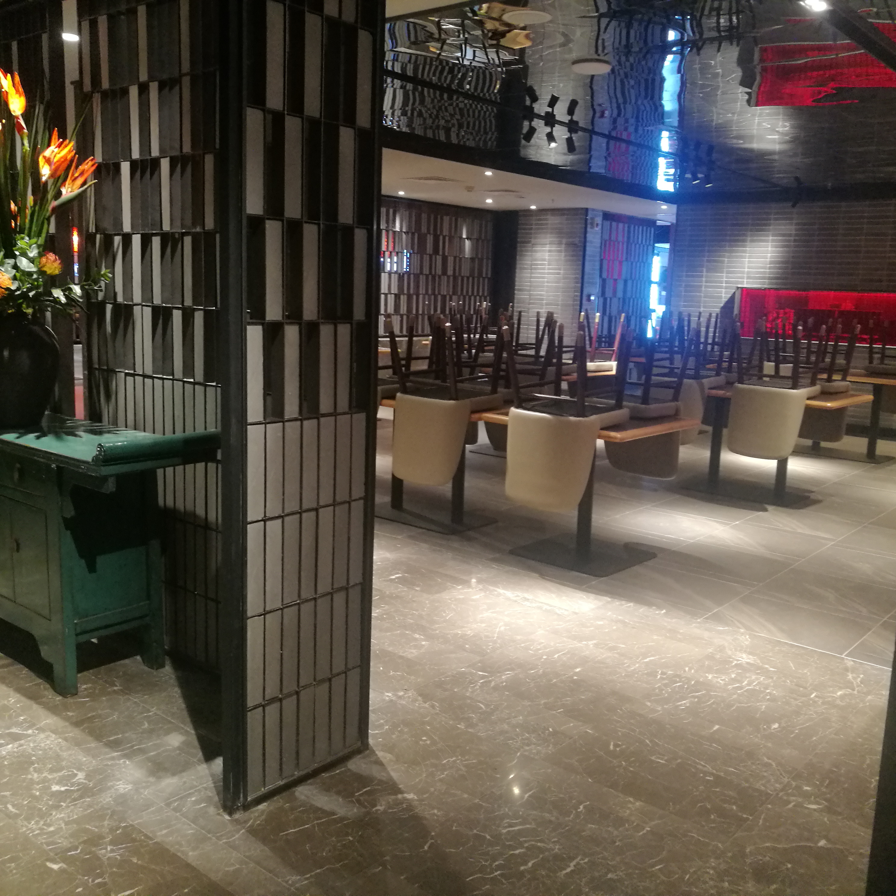 浅谈疫情对餐饮业影响,新冠疫情对于线下商铺的影响分析