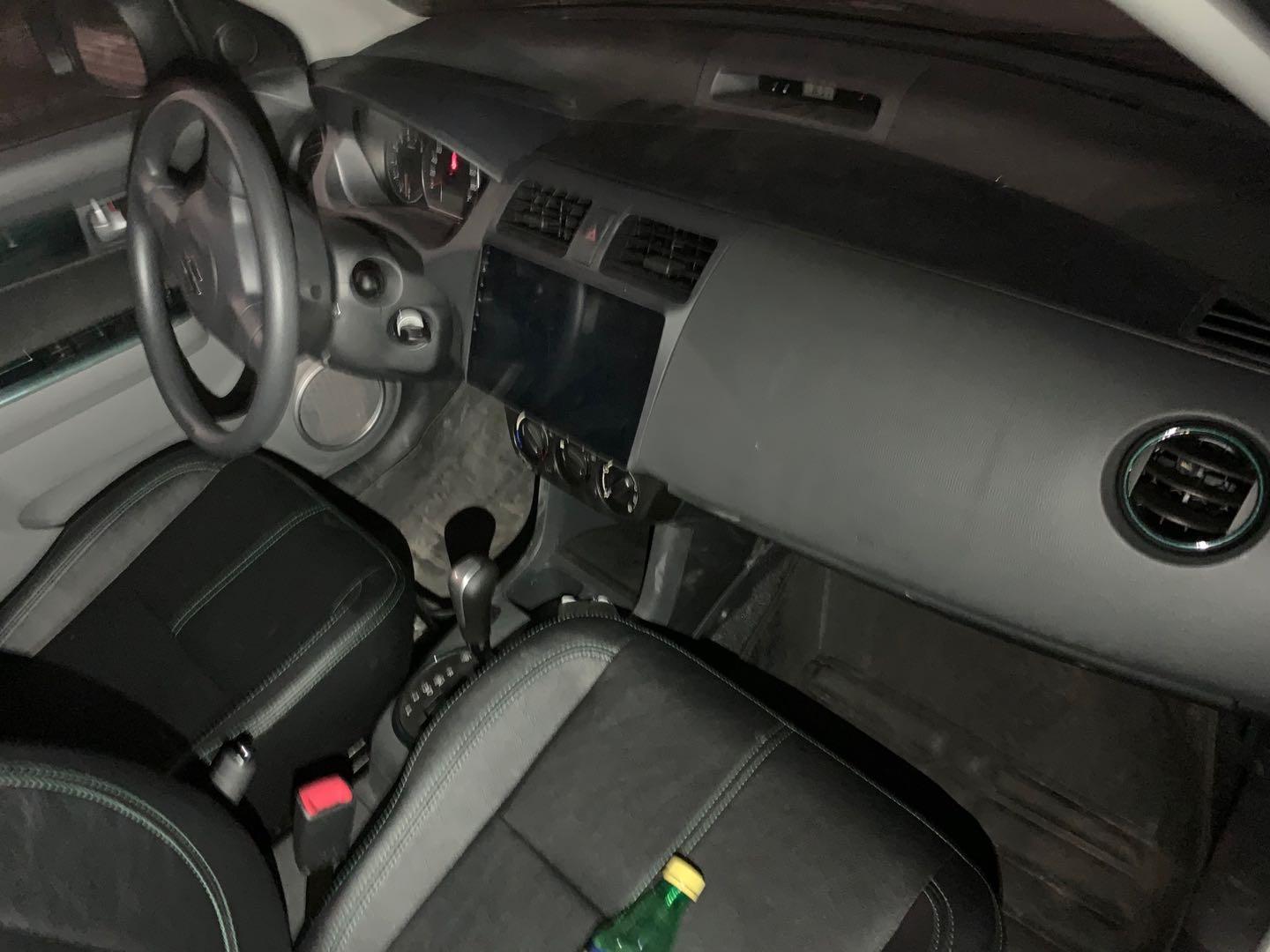 海外试驾2021款铃木雨燕运动版,铃木雨燕动力足颜值高代步首选车