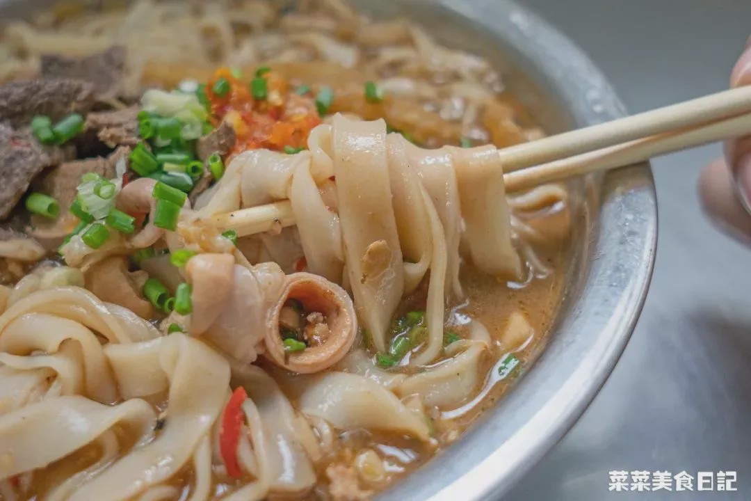 一年卖出70亿!摆摊有它必火,香到城管都要来一碗