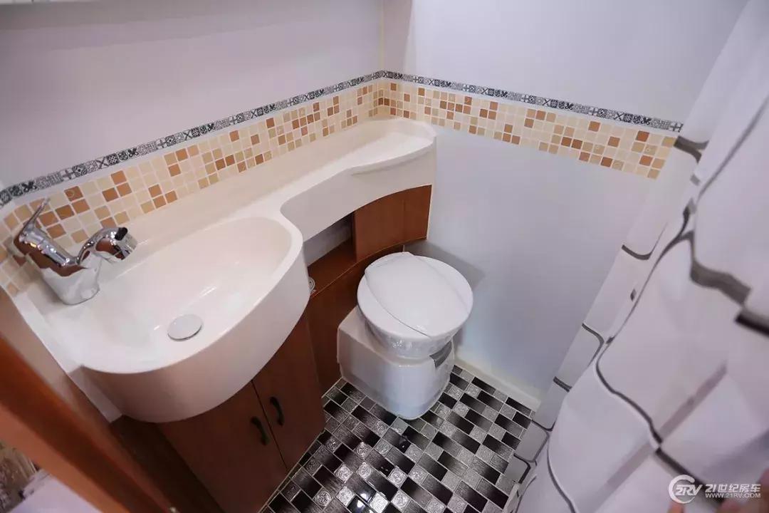 自动挡四驱越野房车40万以下,自动挡皮卡房车10万左右