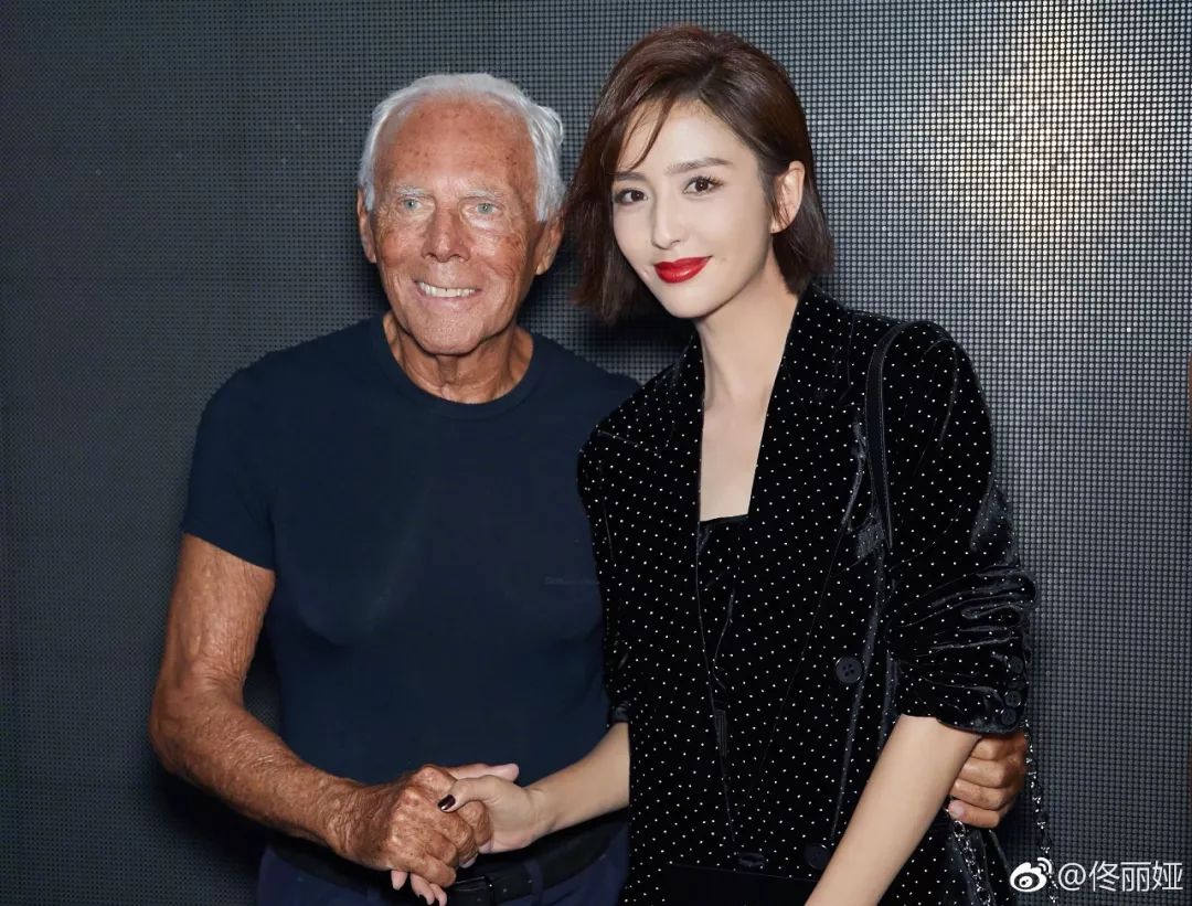 阿玛尼满天星佟丽娅同款,佟丽娅同款的阿玛尼手表