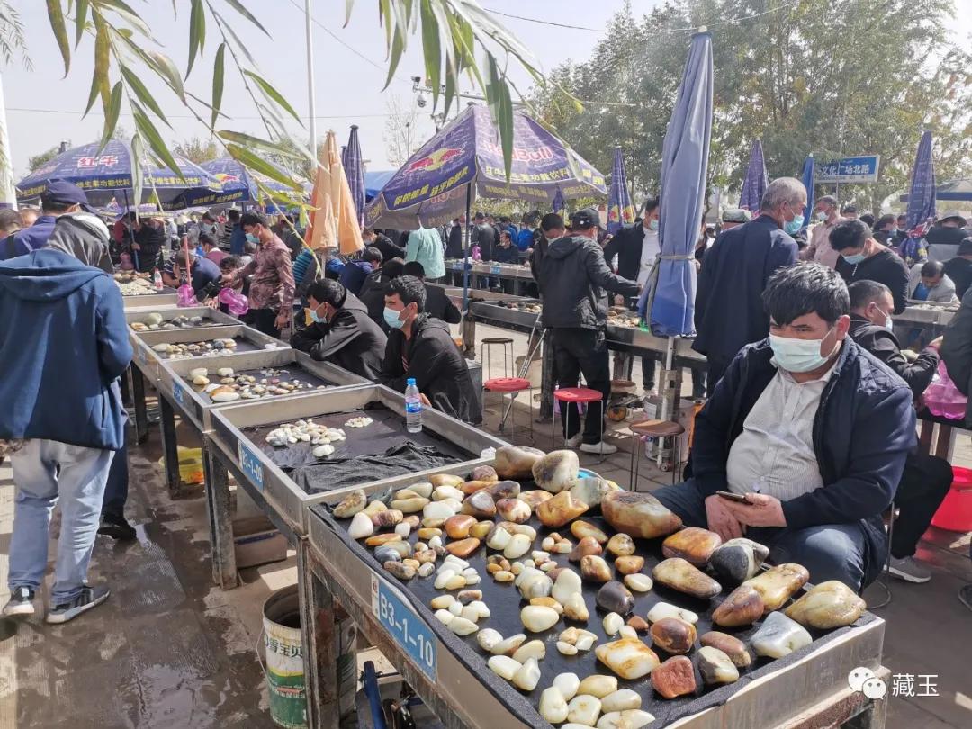 买到假的和田玉了怎么处理,买到假皮色的和田玉能报警吧