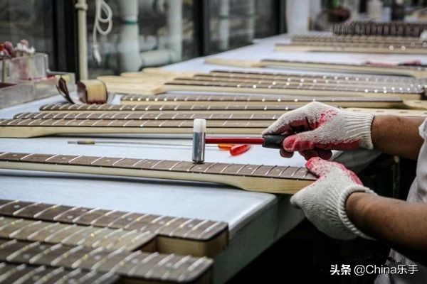 跟随帝声乐器参观世界著名吉他制造商之一Cort印度尼西亚工厂