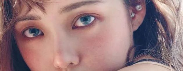 化妆化完眼妆眼睛不舒服,眼线美妆小技巧