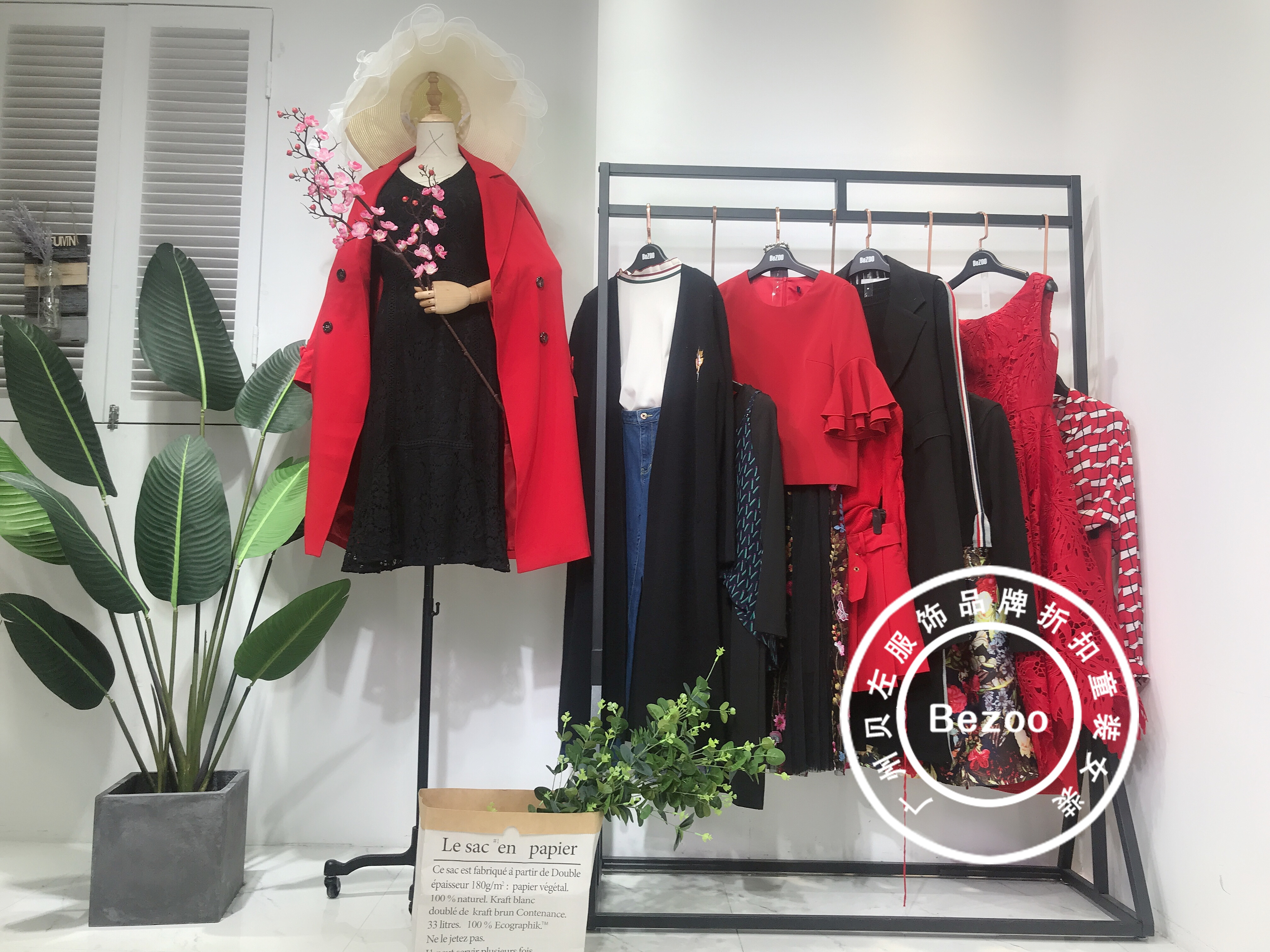 三彩的衣服最新款,三彩秋季新款实体店