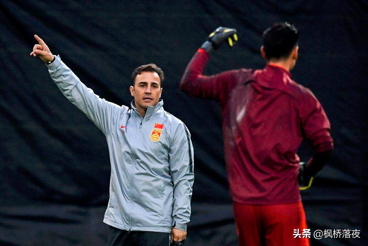 国足新教练年薪,中国足球又出新招归化球员