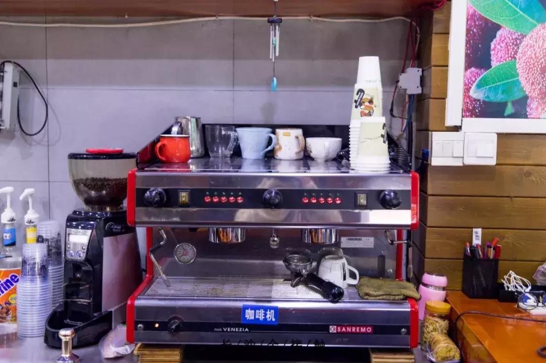 留得住回忆但是留不住人心,留得住的记忆回不去的乡愁