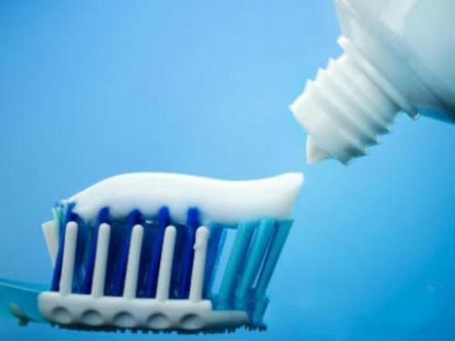 一支牙膏用了10天,牙膏诞生历史