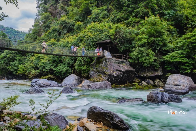 一下雨徽州就成了水墨色,安徽石台避暑胜地
