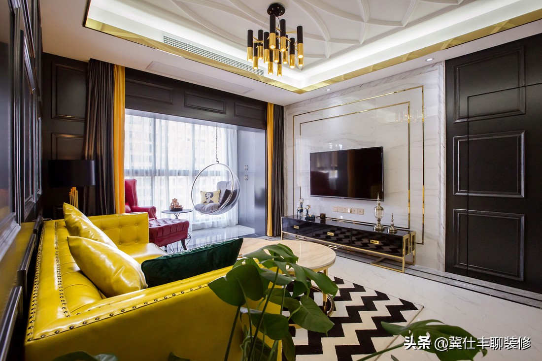 电视背景墙和隐形门设计有立体感,立体感电视背景墙