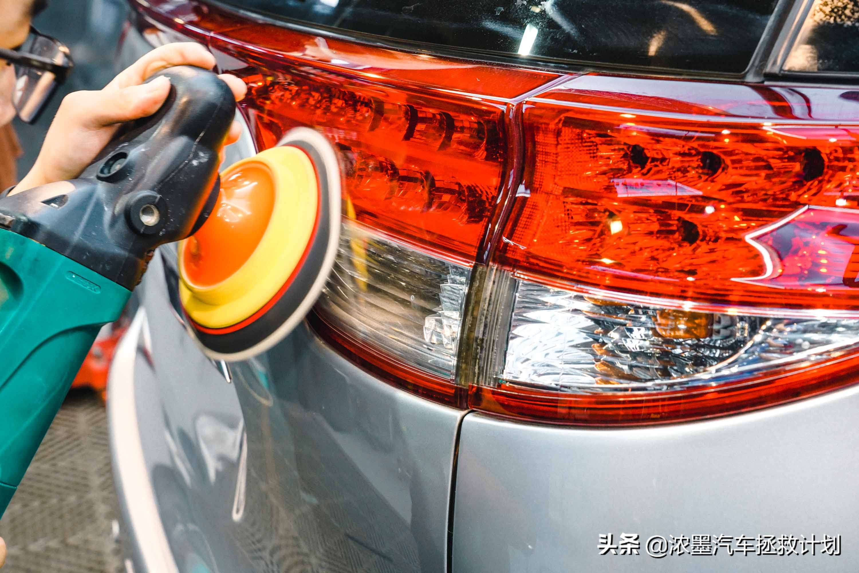 一代经典丰田普瑞维亚,丰田普瑞维亚依然经典