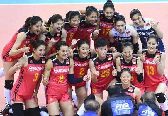 球迷是不是疯了？极端足迷认为就算国足再怎么差劲，也要比女排好