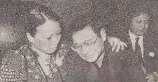 古龙与酒的故事大全,古龙小说感情纠葛