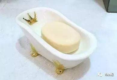 隐形眼镜戴上了怎么还摘不下来了,隐形眼镜摘也难吗