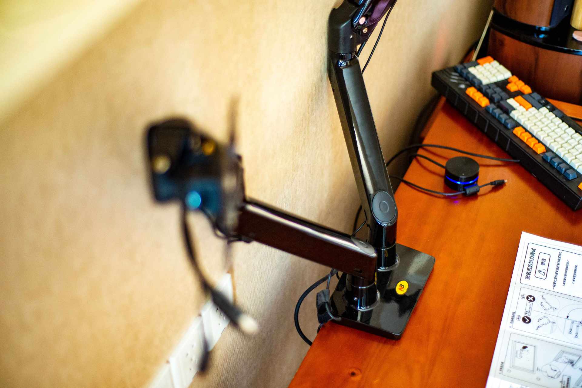 电脑显示器双屏上下支架推荐,显示器桌面挂式两用支架