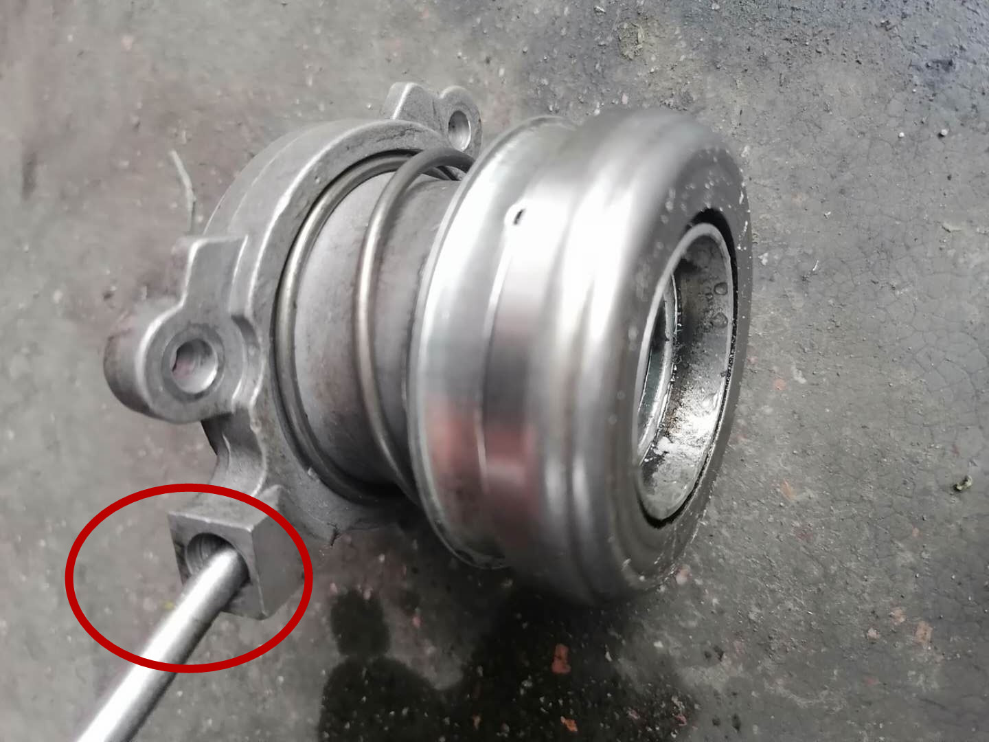 科鲁兹换了离合分泵挂挡不会走,科鲁兹分离轴承老是泄压怎么回事