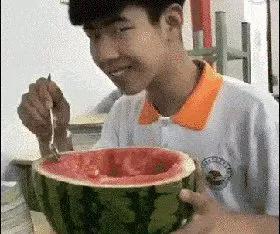 穷人背再贵的包,背个很贵的包包有意思吗