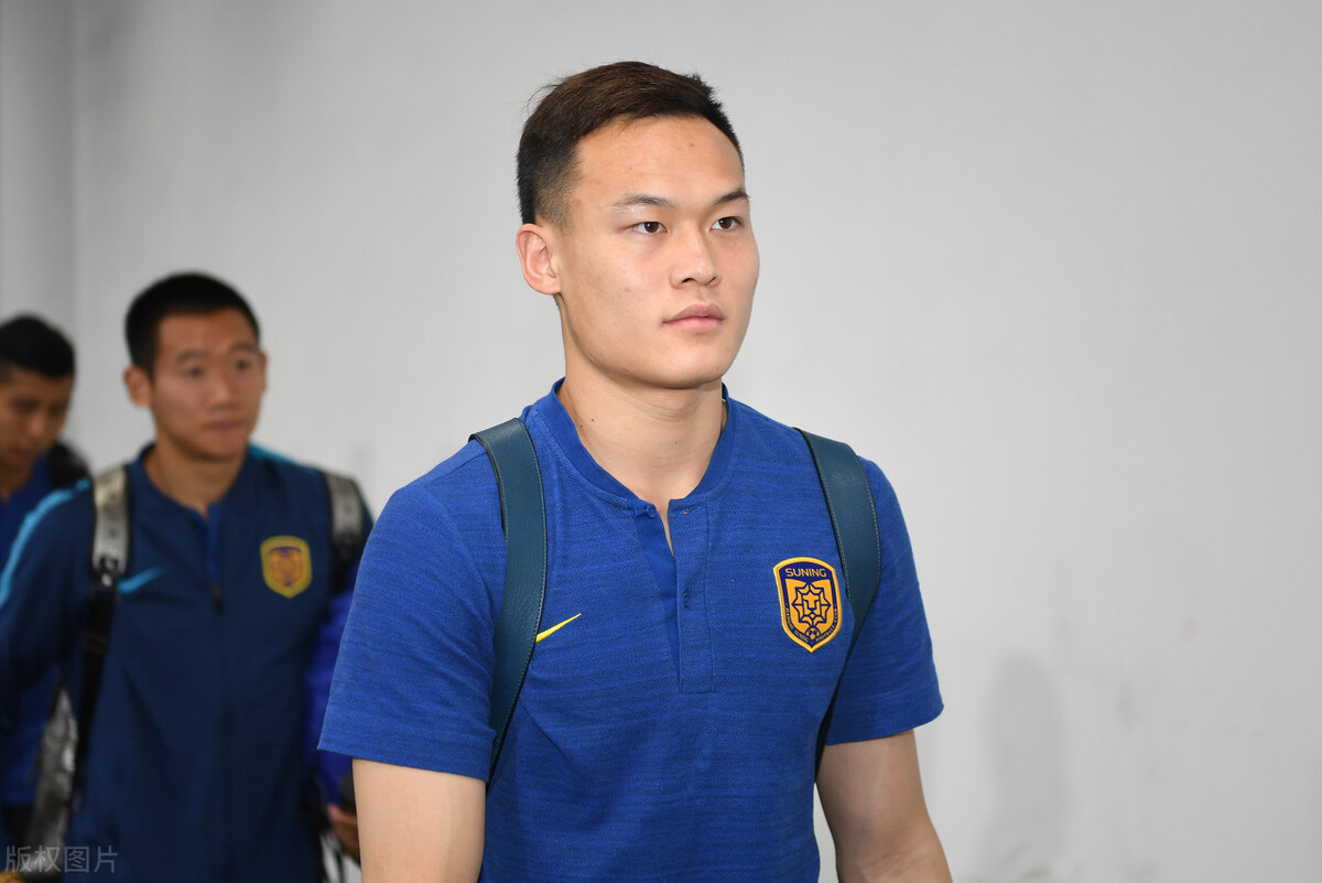 不好！中超又浪费一次：两名苏宁球员加盟中甲，不到25岁