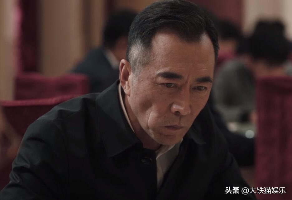 《扫黑风暴》10位大叔年轻旧照曝光，有人俊而不娘，有人长相老成